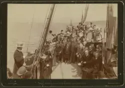 Fra Grønlandsfarernes Hjemkomst [Fotografi]