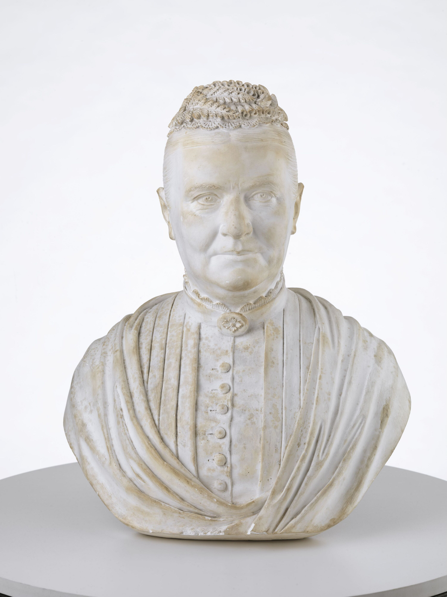 Catherine Pihl [Byste]