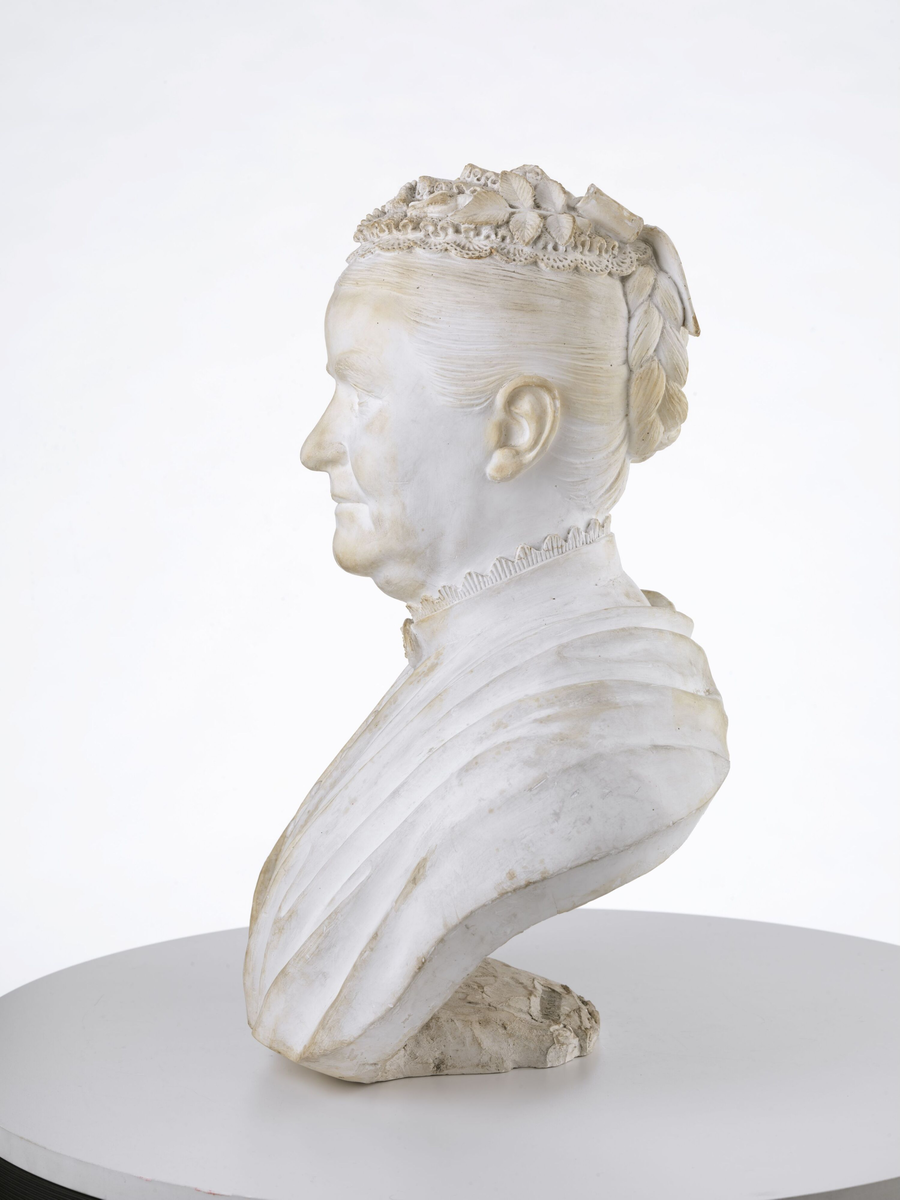 Catherine Pihl [Byste]