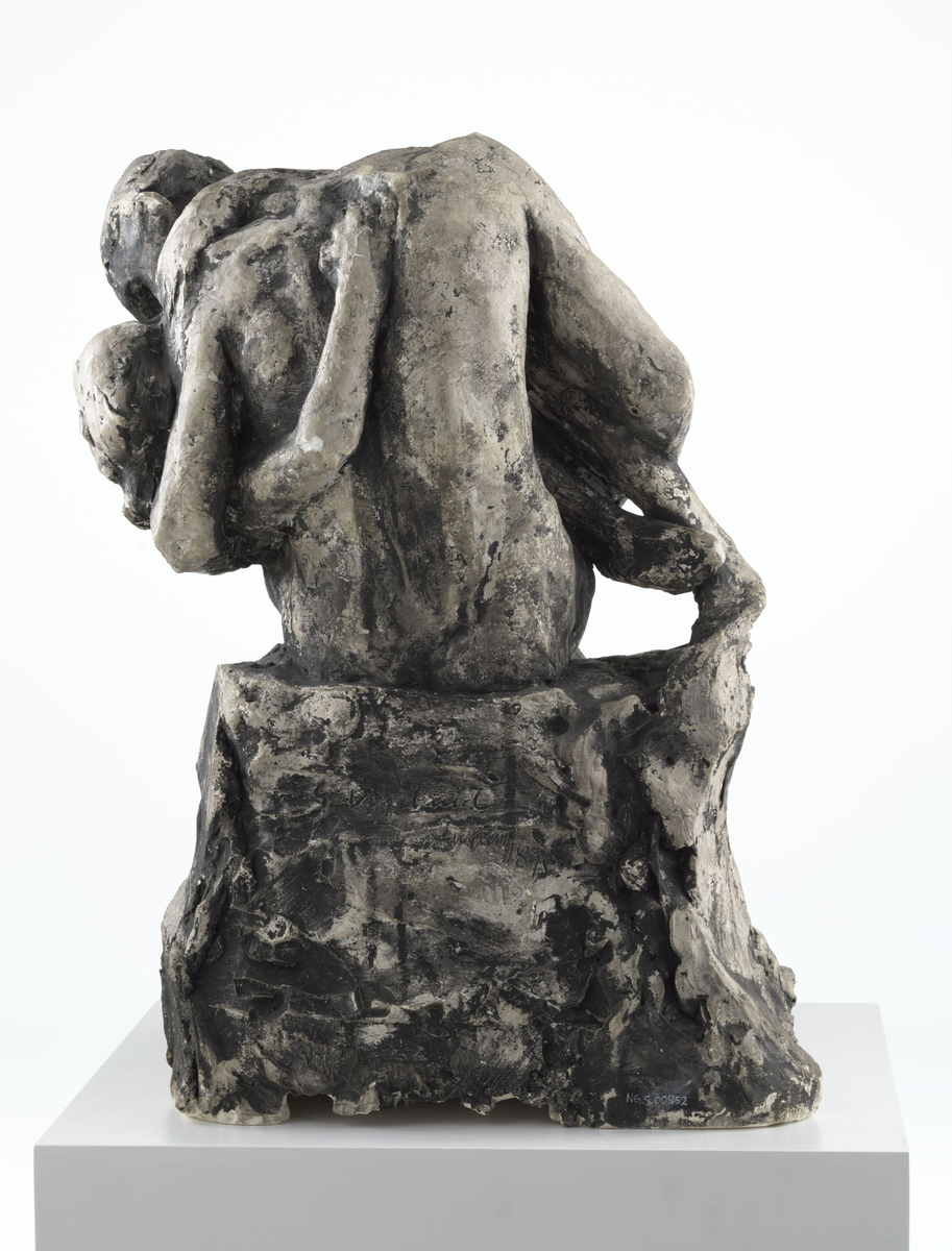 Mann med kvinne i fanget I [Statuettgruppe]