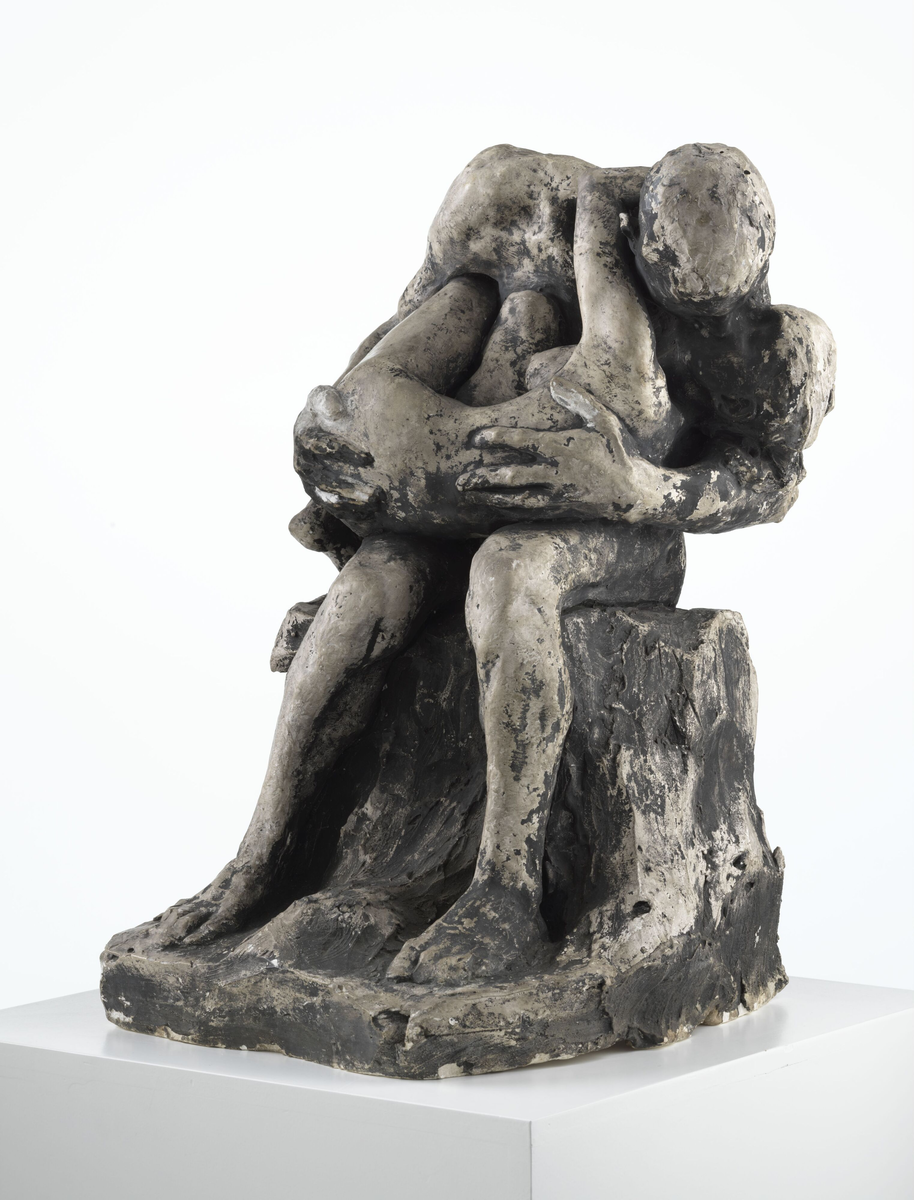 Mann med kvinne i fanget I [Statuettgruppe]