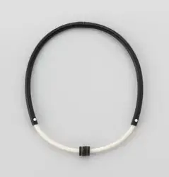 Morning white [Halskjede]