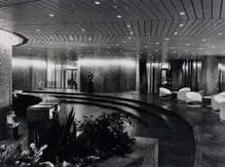 Henie-Onstad Kunstsenter, fra vestibylen [Fotografi]