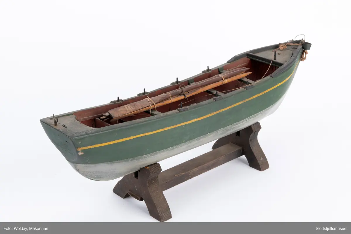 Modell av "bottlenose" robåt