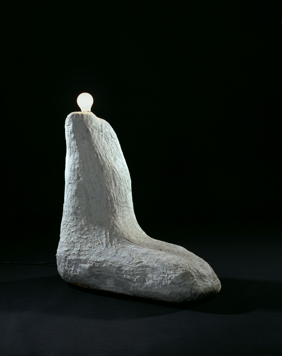 Lampefot [Skulptur]