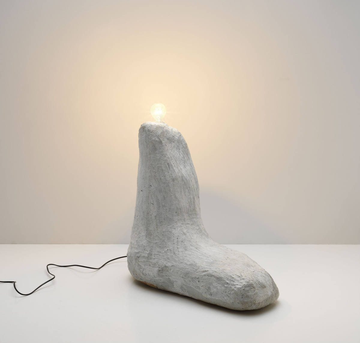 Lampefot [Skulptur]