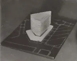 Tostrupgården - modell av forslag til ny bygning [Fotografi]