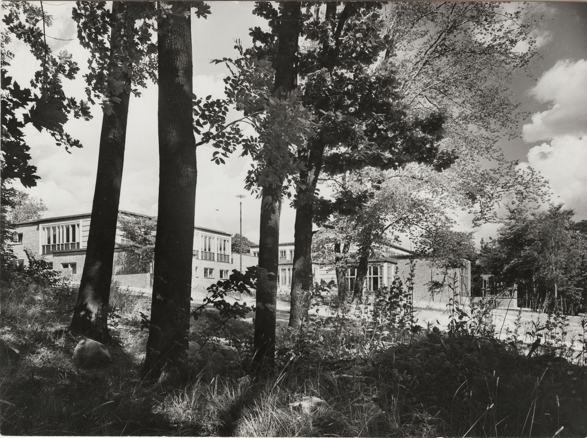 Den norske ambassaden i Stockholm fra sørvest [Fotografi]