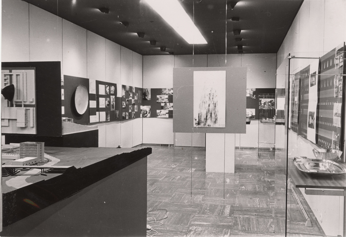 Utstilling av egne arbeider ved Kunstindustrimuseet i Trondheim [Fotografi]