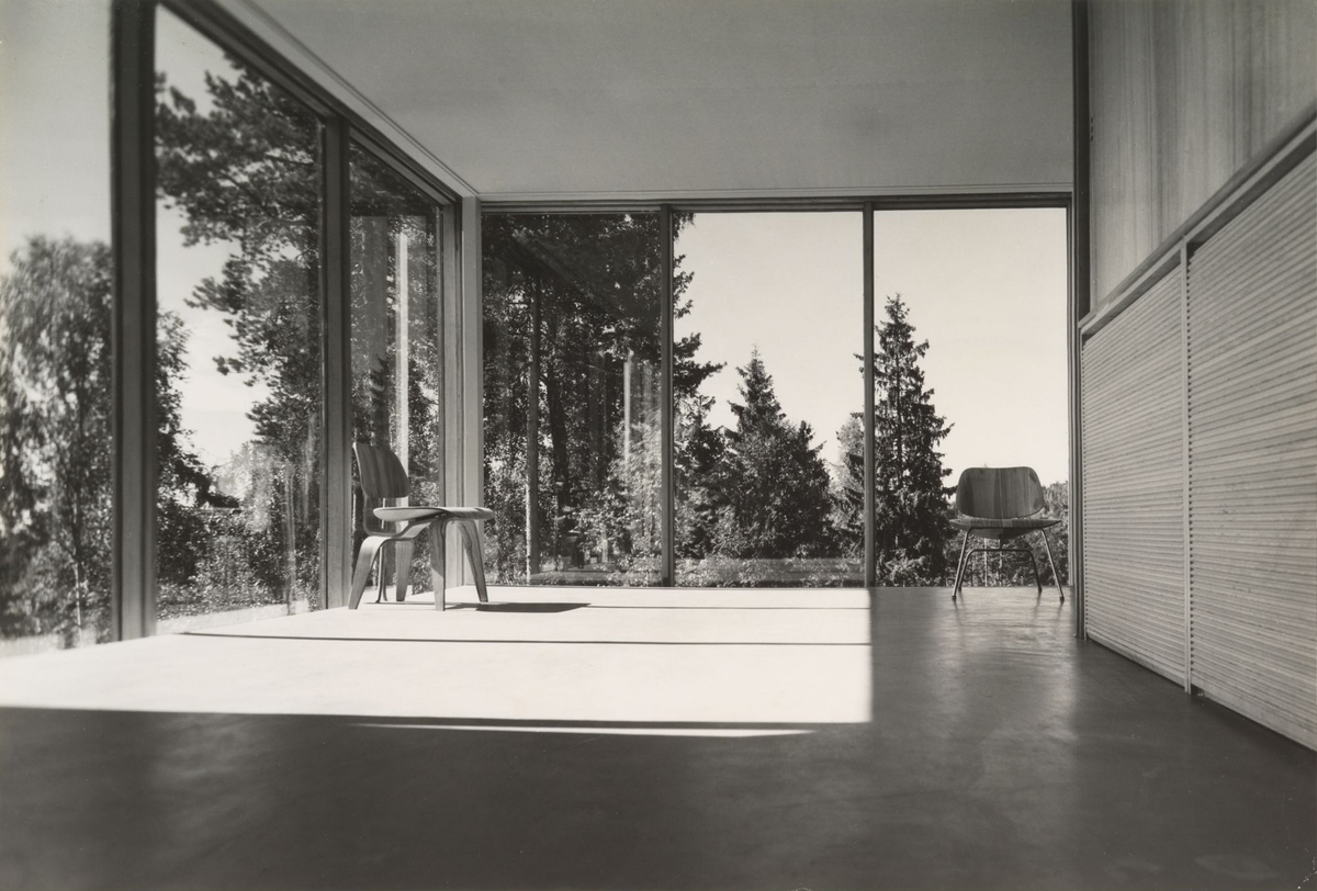Eames-stoler i Planetveien [Fotografi]