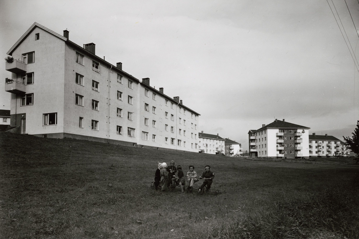 Boligblokker på Keyserløkka [Fotografi]