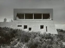 Italiesin [Fotografi]