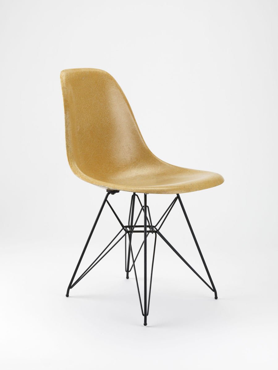 DSR Fiberglass Eiffel Tower Chair [Spisestuestol]