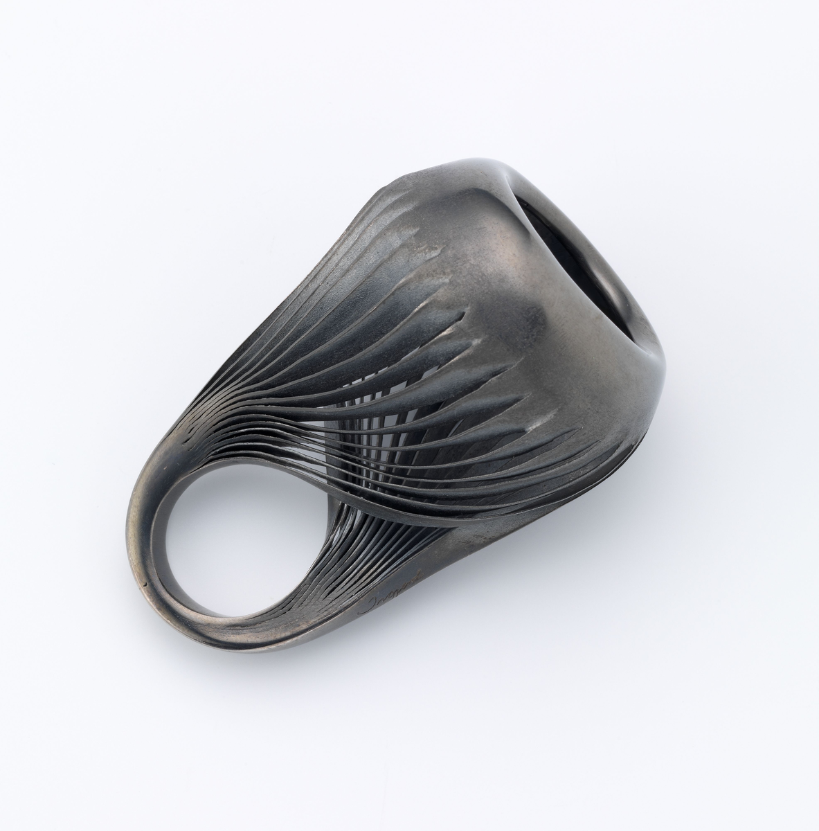 Jet [Fingerring]