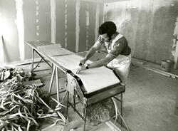 Korsåsen Korsåsgatan Korsåsliden
Radhus uppförda 1973-74
Bostadsaktiebolaget lät sin elementfabrik producera betongelement till radhusen på Korsåsen som ett experiment. Korsåsen blev det enda området av sitt slag som byggdes på det här viset, trots att husen ansågs vara både prisvärda och med hög trivsel.