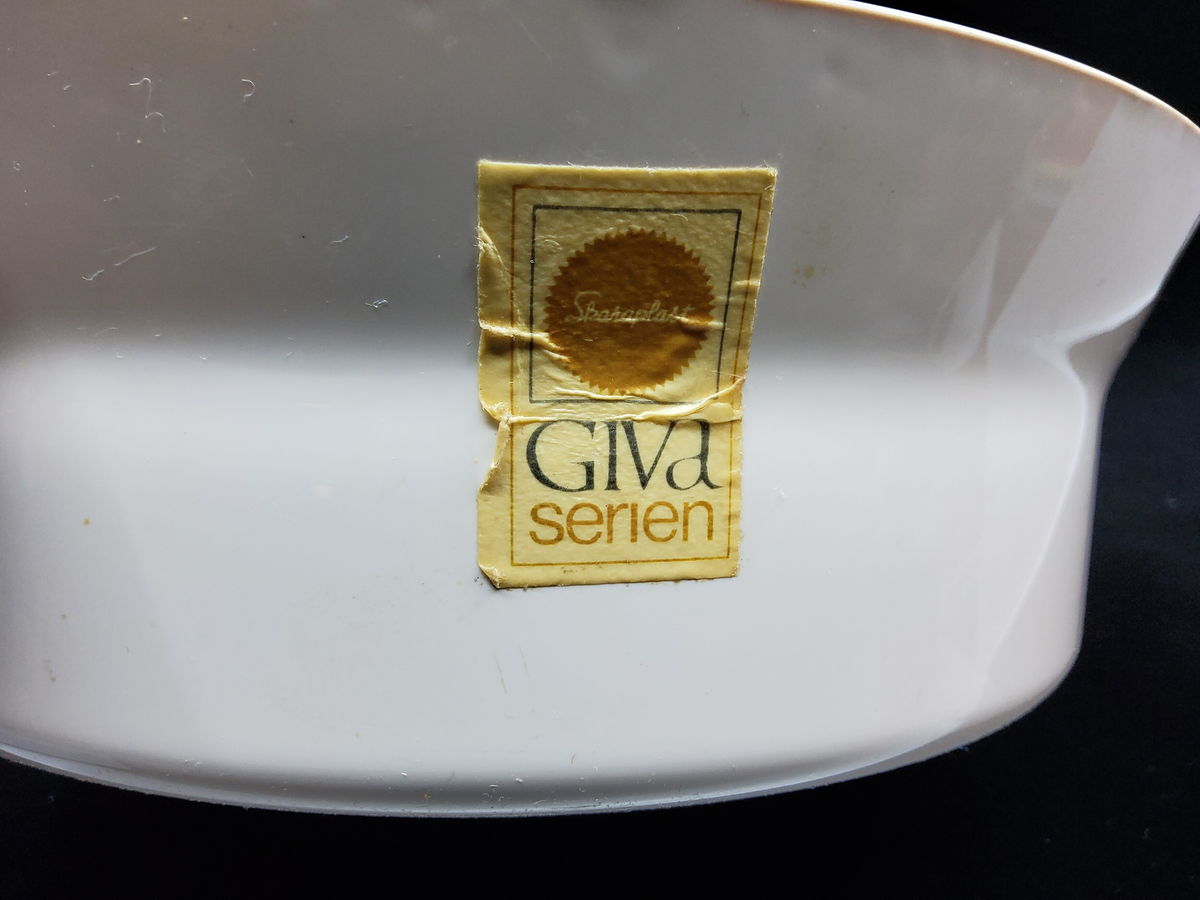 Skål med lock. 
Skaraplast, Giva serien.
Artikelnummer: 6171