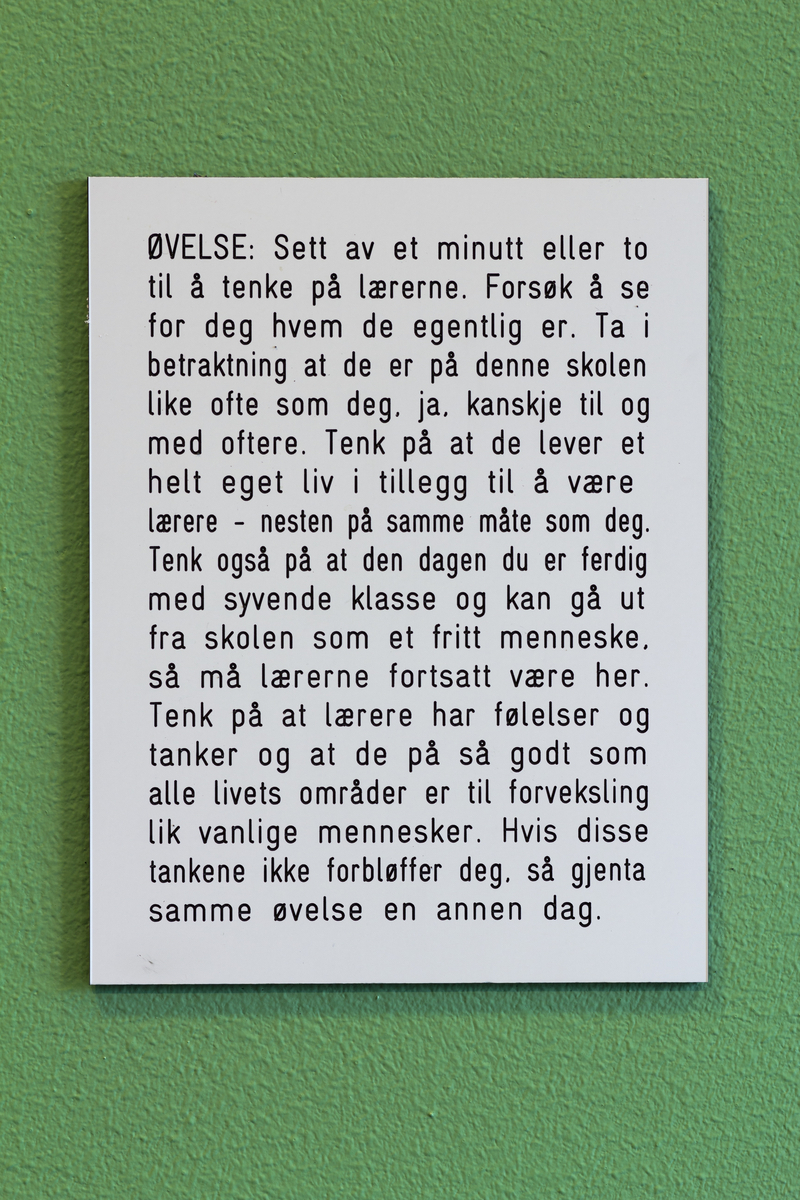 Sykkel, en onkel som angrer på noe han gjorde i går,  Kruska-Larsen, Sekaseka og waka waka, hjelmasuar (verdens tredje største fugl), gutt, bever, pølseretter med piff / barneselskapets pølsepinsvin, øvelse (dame gjør markløft med 1000 kg), onkel som venter på at noe magisk skal skje, fariseer, vann, en mistenksom bever, jente, banan, Kina, livet (to brune skyer med øyne og bein), en bedrøvet ugle, los, døden, fremtid, ugler, en feig banan, ost, Maj-Britt Kartum (rektor), noen gode ting man kan bli.