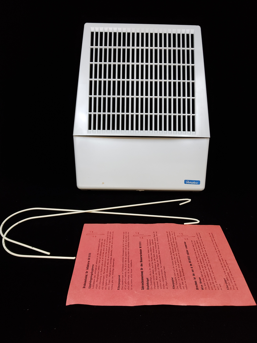 Titel: Luftfuktaren MICRO
Kategori: Övrigt
Plast: Styrénplast
Färger: Grå
Artnr: 4220