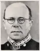 Landsfogde Baltzar Vult von Steyern, Växjö, ca 1940, klädd i ämbetsmannauniform.
Bröstbild, en face.