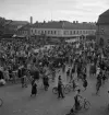 Studenterna, 3/6 1941. Vy från Stortorget (Residenset ?) mot Kungsgatan (P.N. Perssons hörna), och det pågående studenttåget. Till vänster skymtar dåv. Skånska bankens hus.