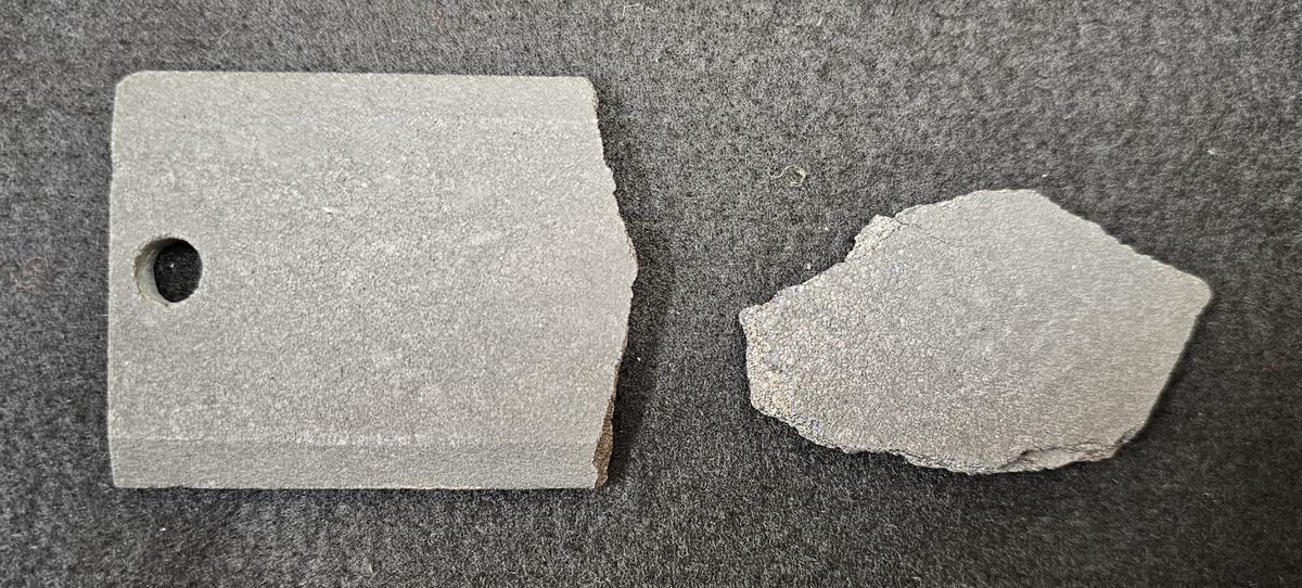 Bergart/Fossil/Mineral: grafit-anod/katod?
Varietet: 
Klassificering: industrimineral
Paragenes: 

Land:
Fyndplats: 

Stuffen ingår i samlingen från Kungliga Vetenskapsakademien/Naturhistoriska riksmuseet ?