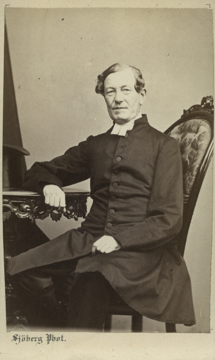 Porträtt av pastor Carl Johan Forslund.