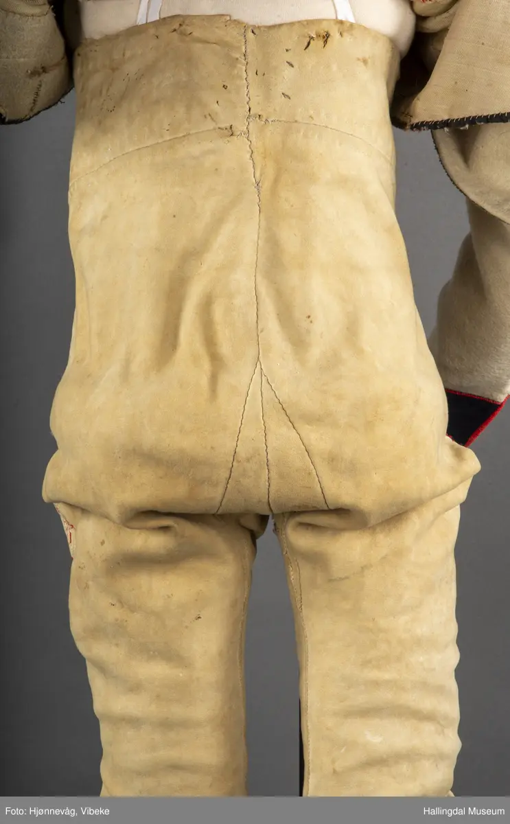 knebukse