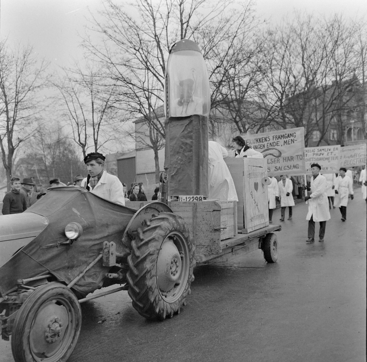 UKA-1957. Studentopptog