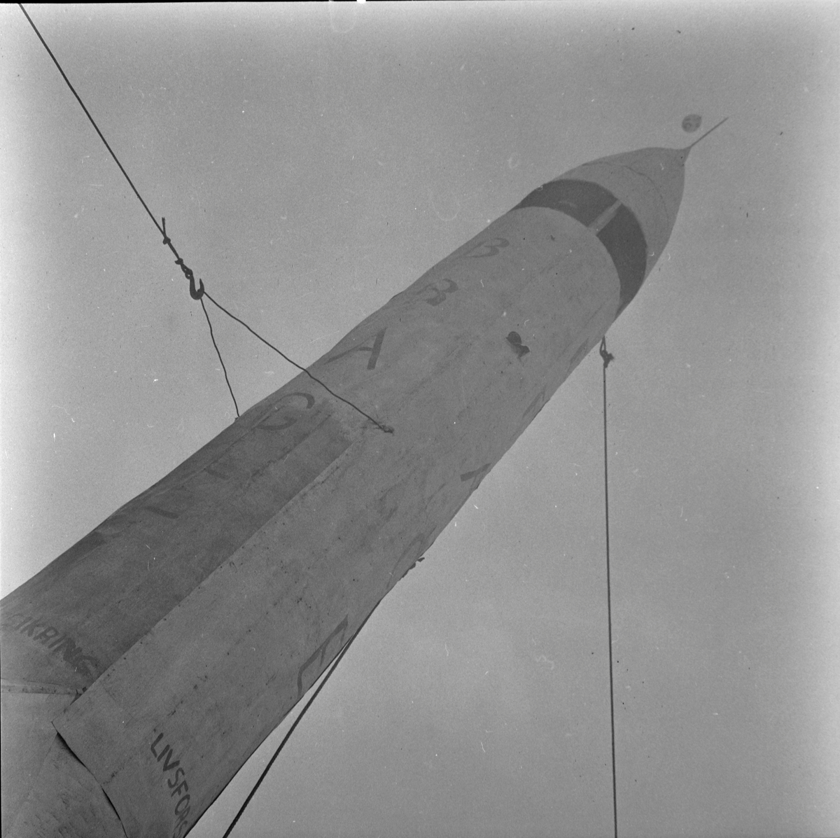 UKA-1957. Romrakett på torget