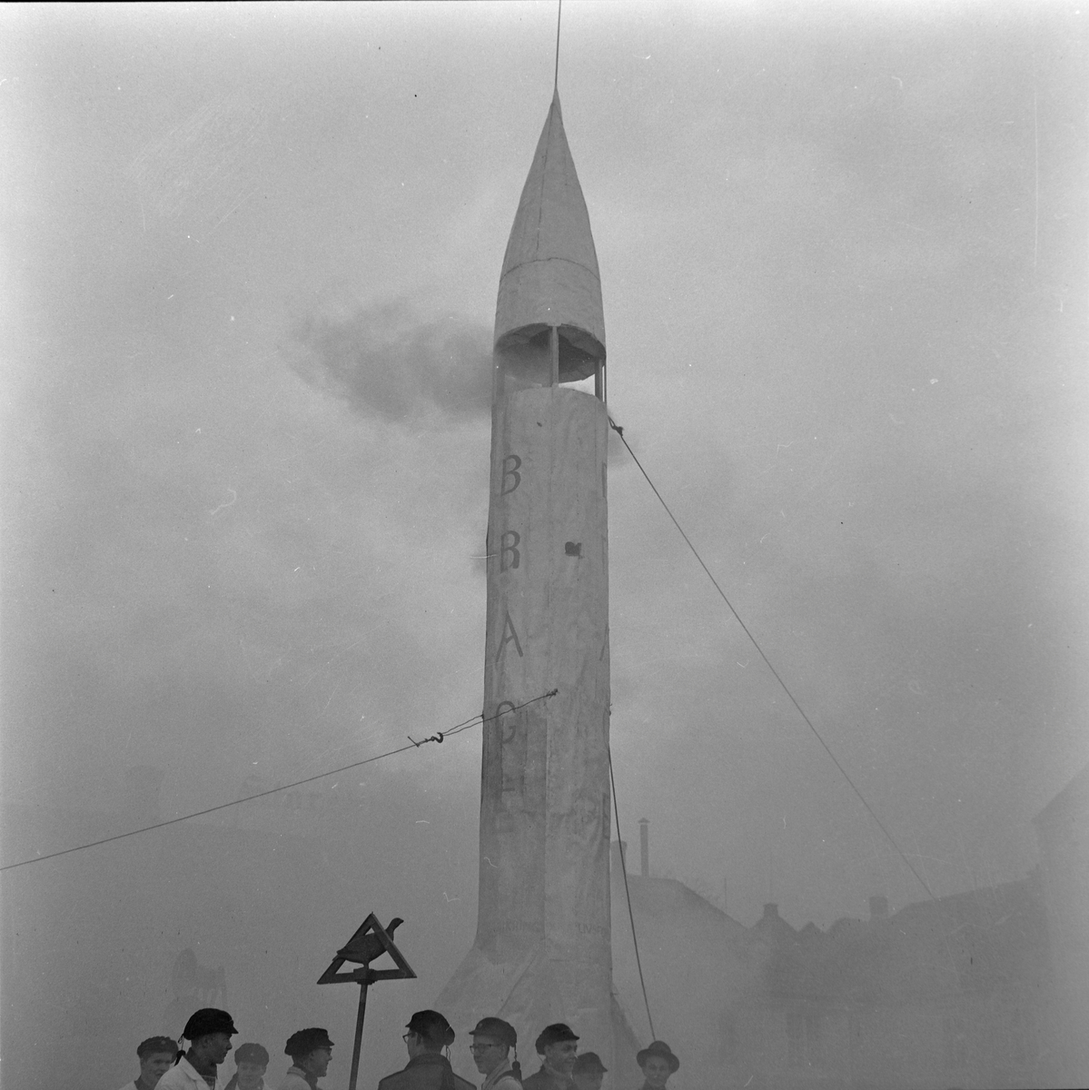 UKA-1957. Romrakett på torget