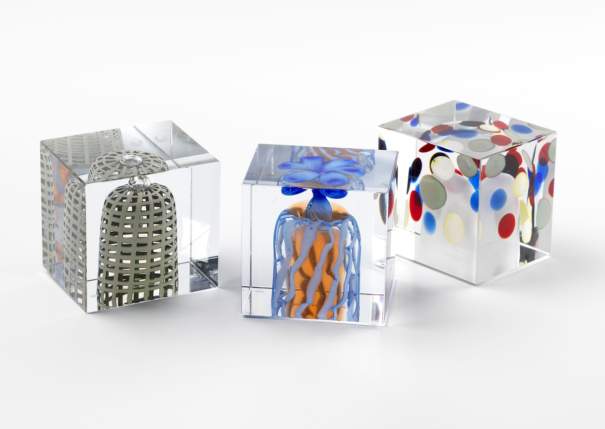 Annual cube 2002 [Objekt]