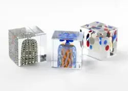 Annual cube 2002 [Objekt]