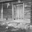 Falun, Sundborn, Rostberg. Källarbodens dörr hos Rönnbergs i nedre Rostberg.