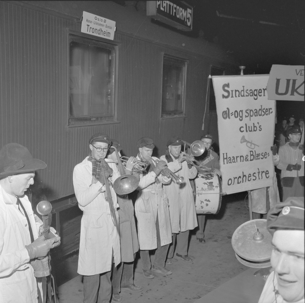 Gjester kommer til UKA -1957