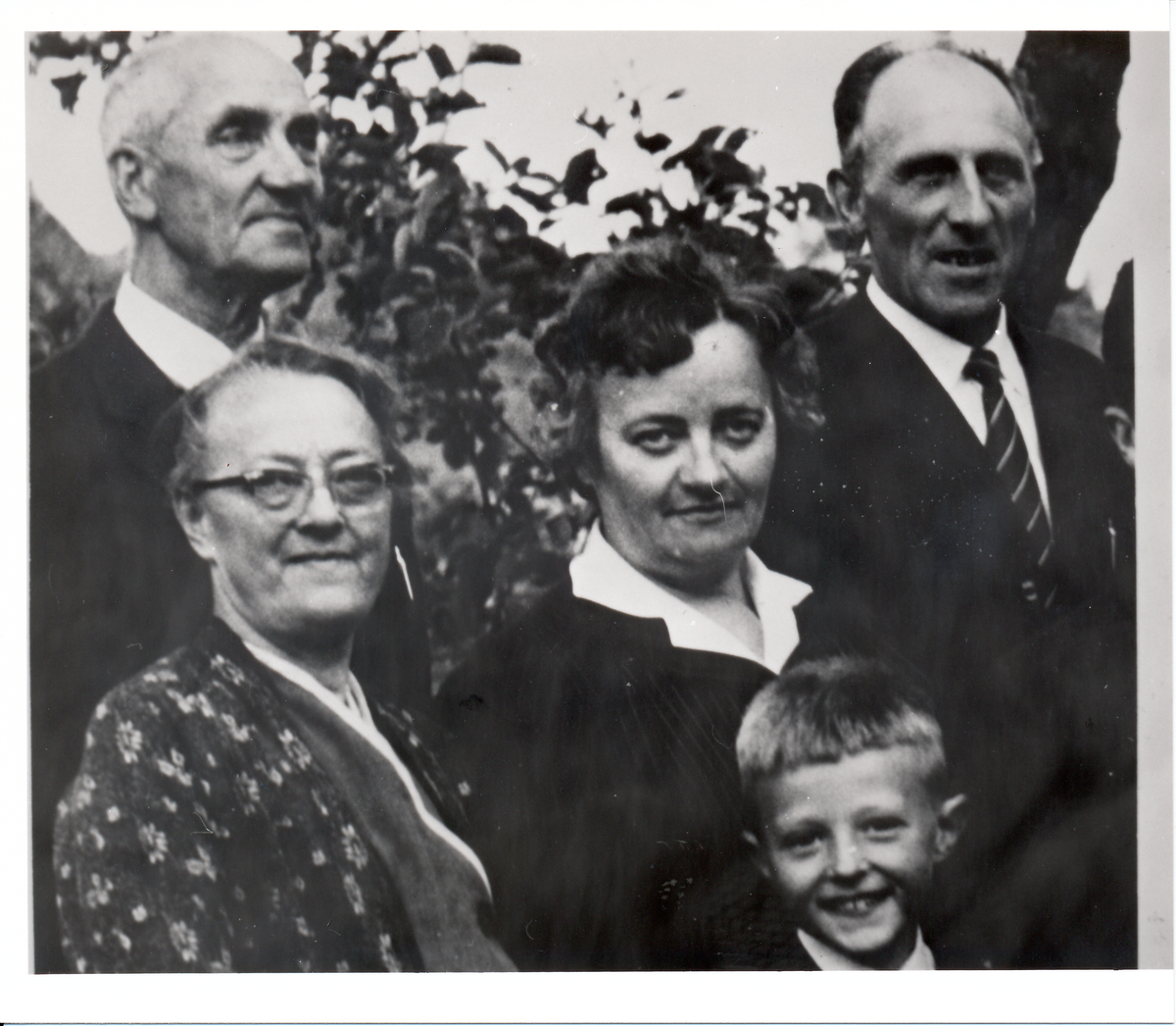 Gruppebilde fra Storsletta, Tranøy. 1963.