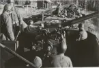 Tåg med två 40 mm luftvärnsatomatkanon m/1940 och betjäning.