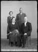 Grupporträtt, fyra personer. Edvin Bergström, Surahammar.
Ur Gustaf Åhmans samling.
