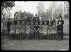 Grupporträtt, Yllesta skola, Kolbäck.
Ur Gustaf Åhmans samling.