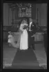 Bröllopsporträtt, i kyrkan. Lennart Rippert. Ur Gustaf Åhmans samling.
