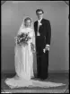 Brudpar. Olle Kandell, Kopparbergsvägen 15-17, Västerås.
Ur Gustaf Åhmans samling.