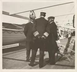 Kongen, Statsminister Knudsen og Statsraad Abrahamsen