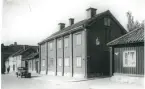 Västerås, Centrum, kv. Mats.
Kopparbergsvägen vid hörnet Snickargatan, c:a 1910-tal.
