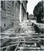 Västerås, Centrum, kv. Manfred.
Grävning för fjärrvärme utefter Munkgatan, 1955.
