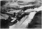 Flygfoto över Kvarnsvedens pappersbruk, 1927.