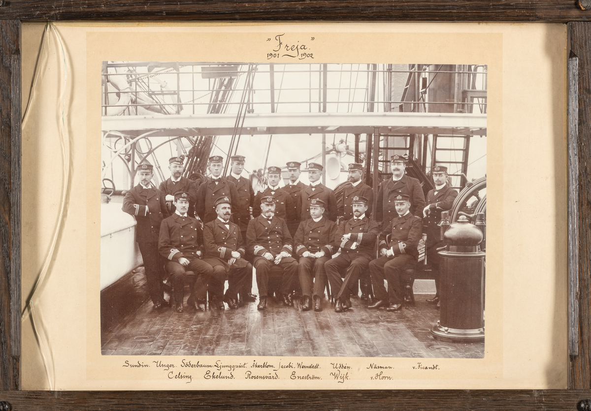 Officerarna å korvetten Frejas expedition 1901-02