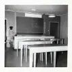 Fotografi på teorilokalen på Lilla Källbäck, färdig att användas 1:a september 1962.
