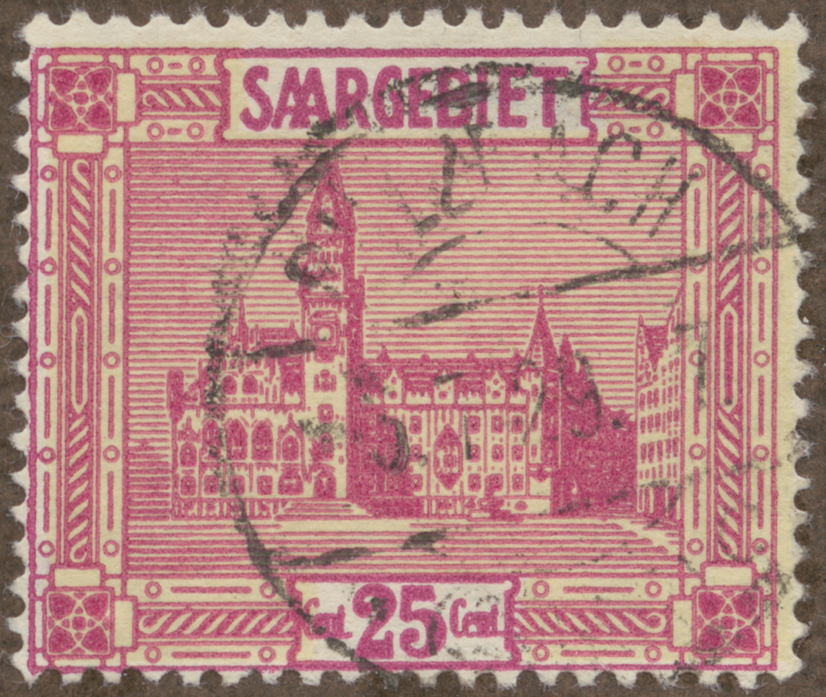 Frimärke ur Gösta Bodmans filatelistiska motivsamling, påbörjad 1950.
Frimärke från Saar, 1921. Motiv av Stadshuset i Saarbrücken.