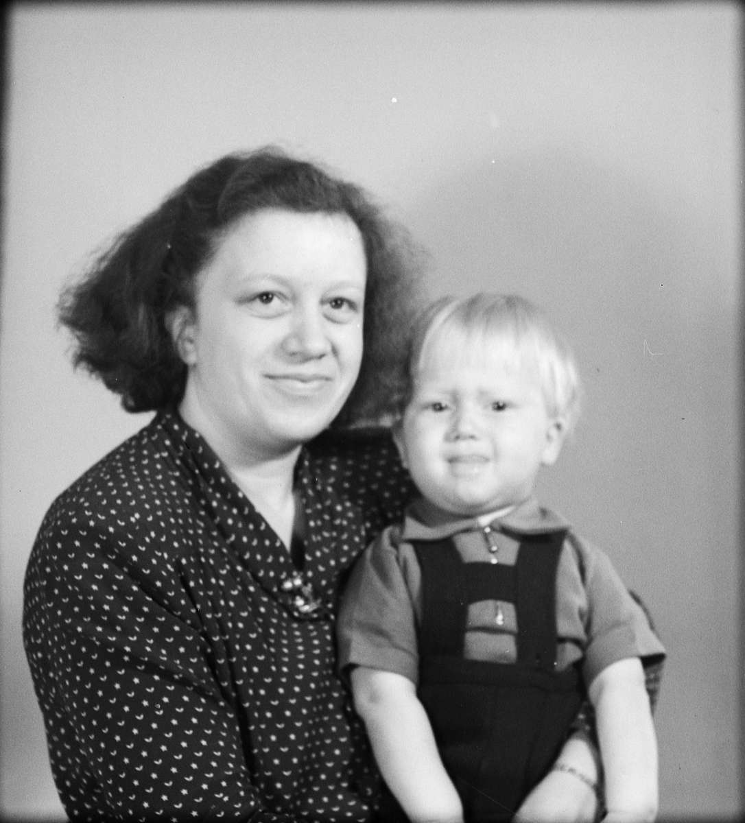 Familjen Hjalmarsson från Lindholmen, Uppland