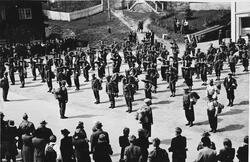 Oppstilte Heimevernssoldater på Ål. 17. mai, 1945.