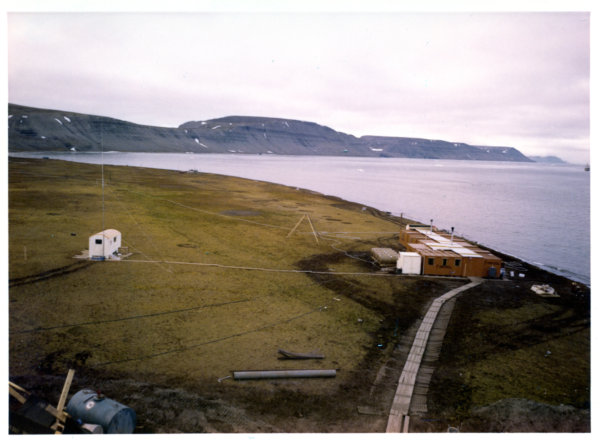 Oljeleting på Hopen, "M3 - the camp". 